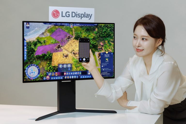 پنل جدید OLED ال‌جی با ساختار RGB Stripe: پایانی بر مشکل وضوح متن در مانیتورها